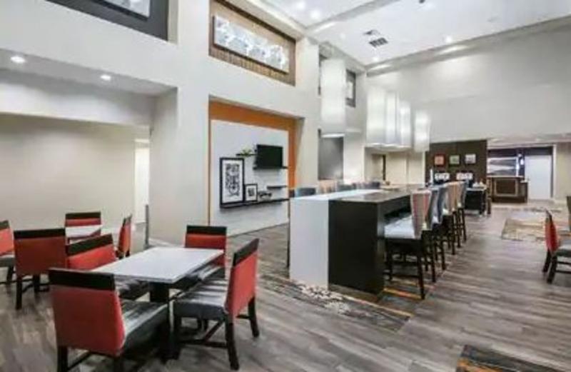 希尔顿欢朋套房酒店-德克萨斯州圣安东尼奥布鲁克斯市基地区 外观 照片
